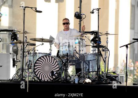 New York, USA. Juli 2024. Eddie Fisher aus OneRepublic tritt am 19. Juli 2024 in der „Today“ Show von NBC im Rockefeller Center in New York auf. (Foto: Efren Landaos/SIPA USA) Credit: SIPA USA/Alamy Live News Stockfoto