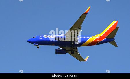 Alexandria, Virginia, USA – 1. Mai 2024: Boeing 737 Max JET (Registrierung N235WN), betrieben von Billigfluggesellschaft Southwest Airlines Stockfoto