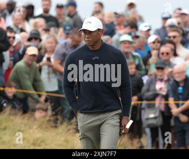 Troon, Großbritannien. Juli 2024. American Tiger Woods während der zweiten Runde bei der 152. Open Championship im Royal Troon Golf Club in Troon, Schottland am Freitag, den 19. Juli 2024. Tiger Woods verpasste den Schnitt und endete mit einem Ergebnis von 14 über Par. Foto: Hugo Philpott/UPI Credit: UPI/Alamy Live News Stockfoto