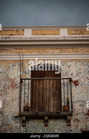 Hausdetails im spanischen Kolonialzeitalter Stadtzentrum, Antigua, Guatemala, Zentralamerika Stockfoto