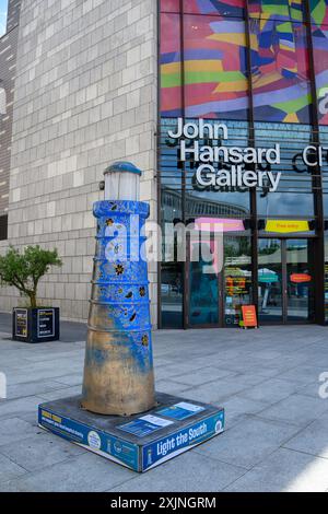 Southampton Hospitals Charity Light The South Art Trail 2024 - Floral Beacon von Mr A Singh Stockfoto