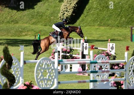 Conor Swail of Ireland mit Casturano während des CSI5* Prix Mars & Co beim Jumping International de Dinard am 19. Juli 2024, Dinard, Frankreich (Foto: Maxime David - MXIMD Pictures) Stockfoto