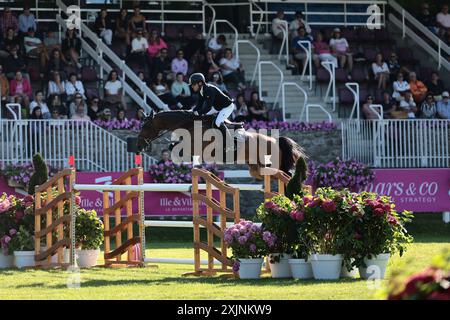 Conor Swail of Ireland mit Casturano während des CSI5* Prix Mars & Co beim Jumping International de Dinard am 19. Juli 2024, Dinard, Frankreich (Foto: Maxime David - MXIMD Pictures) Stockfoto