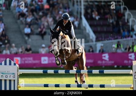 Megane Moissonnier aus Frankreich mit Bracadabra während des CSI5* Prix Mars & Co beim Jumping International de Dinard am 19. Juli 2024, Dinard, Frankreich (Foto: Maxime David - MXIMD Pictures) Stockfoto