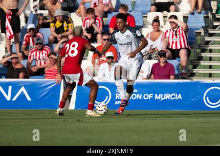 San Pedro Del Pinatar, Spanien. Juli 2024. Jobe Bellingham englischer Mittelfeldspieler von Sunderland A.F.C, während des Spiels, NOTTINGHAM FOREST FC gegen SUNDERLAND AFC, erstes Sommer-Freundschaftsspiel, Pinatar Arena Football Center, San Pedro del Pinatar, Region Murcia. Juli 2024. Quelle: Pascu Méndez/Alamy Live News Stockfoto