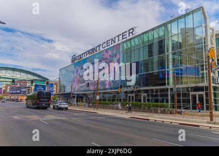 Footprint Center Arena in der Innenstadt von Phoenix, Arizona, USA, Sportstätte. Dort werden Spiele für die Phoenix Suns der National Basketball Association (NBA) und die Phoenix Mercury der Women's National Basketball Association (früher US Airways Center) veranstaltet. Metropolis City (Foto: Luis Gutierrez/Norte Photo) Footprint Center Arena en el Centro de Phoenix, Arizona Estados Unidos, recinto deportivo Alberga los partidos de Phoenix Suns de la National Basketball Association NBA y las Phoenix Mercury Gila River Casino Stockfoto