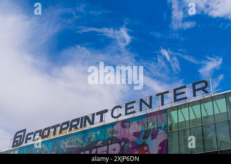 Footprint Center Arena in der Innenstadt von Phoenix, Arizona, USA, Sportstätte. Dort werden Spiele für die Phoenix Suns der National Basketball Association (NBA) und die Phoenix Mercury der Women's National Basketball Association (früher US Airways Center) veranstaltet. Metropolis City (Foto: Luis Gutierrez/Norte Photo) Footprint Center Arena en el Centro de Phoenix, Arizona Estados Unidos, recinto deportivo Alberga los partidos de Phoenix Suns de la National Basketball Association NBA y las Phoenix Mercury de la Women's National Basketball Association, Antes llada US Airways Center. Metr Stockfoto