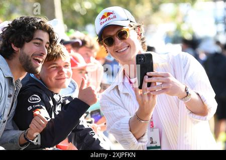 Tag 1 des Rolex Australian Formula 1 Grand Prix 2024 auf dem Albert Park Circuit in Melbourne, Victoria am 21. März 2024. Scotty James, olympischer Snowboarder. Stockfoto