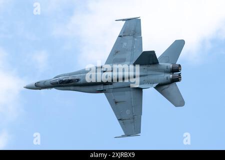 McDonnell Douglas CF-188A Hornet des 425 TAKTISCHEN KAMPFFLUGZEUGGESCHWADERS/CF-18 DEMO-TEAMS Royal Canadian Air Force während des Royal International Air Tattoo 2024 bei RAF Fairford, Cirencester, Großbritannien, 19. Juli 2024 (Foto: Cody Froggatt/News Images) Stockfoto