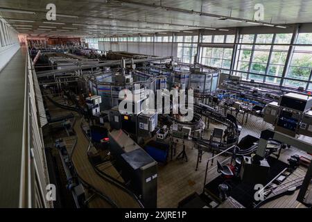 Ceske Budejovice - 13. Juli 2024: Budweiser Budvar Beer Bottling Plant Shut down and Idle. Stockfoto