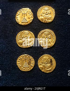 Byzantinische Münze, Kaiser Anastasius II. (713-716 n. Chr.), Oströmisches Reich, Smyrna Stockfoto