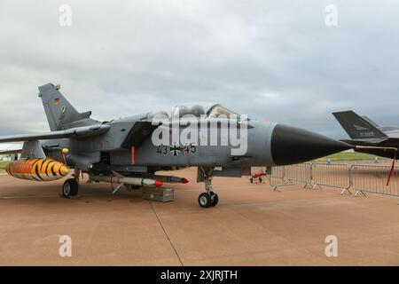 Deutsche Luftwaffe Panavia Tornado während der Royal International Air Tattoo am Samstag, den 20. Juli 2024, bei der RAF Fairford, Gloucestershire, England. (Foto: Jon Hobley | MI News) Credit: MI News & Sport /Alamy Live News Stockfoto