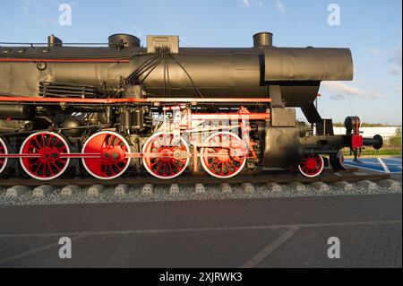 Deutsche Dampflokomotive der Baureihe 52 der Deutschen Reichsbahn, Kriegslokomotive, in Kartuzy, Polen © Wojciech Strozyk / Alamy Sto Stockfoto