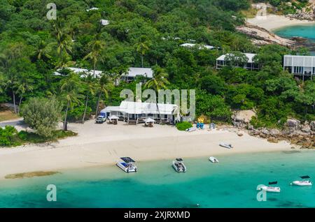 Spektakuläre Aussicht aus der Vogelperspektive auf Lizard Island am Great Barrier Reef, Queensland, Australien. Das Great Barrier Reef ist das größte Korallenriffsystem der Welt Stockfoto