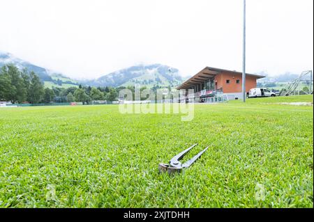 Leogang, Österreich. Juli 2024. LEOGANG, Steinberg Stadium, 20.07.2024, Saison 2024/2025, niederländischer Eredivisie Football während des Spiels Twente - Hannover 96 (freundlich) Pitch Fast Ready Credit: Pro Shots/Alamy Live News Stockfoto