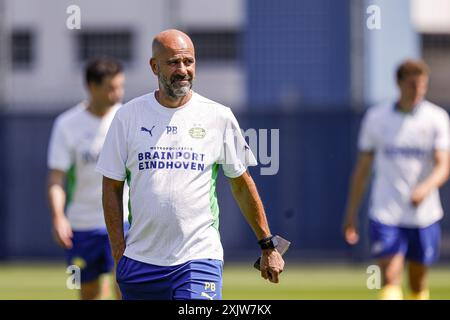 PADERBORN, 20.07.2024, Trainingscentrum SC Paderborn 07, Fußball, Freundschaftsspiel, Saison 2024/2025, während des Spiels SC Paderborn 07-PSV PSV Headcoach Peter Bosz Credit: Pro Shots/Alamy Live News Stockfoto