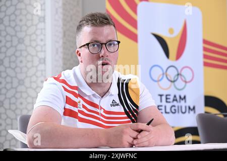 Hasselt, Belgien. Juli 2024. Bahnsprinttrainer Jonathan Mitchell spricht während einer Pressekonferenz beim Media Day im Team Belgium Base Camp for Track Cycling und BMX am Samstag, den 20. Juli 2024 in Hasselt, zur Vorbereitung der bevorstehenden Olympischen Spiele 2024 in Paris. BELGA FOTO JOHN THYS Credit: Belga News Agency/Alamy Live News Stockfoto