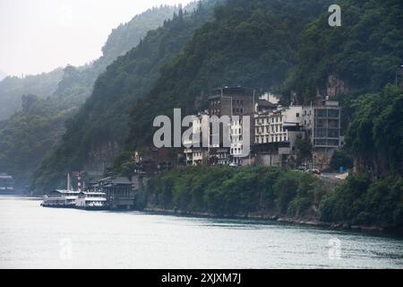 Die charmante Xiling Gorge of Antique Tribe Three Gorges oder der Stammesstamm brookside im yangtse River für chinesen, die reisen, VI Stockfoto