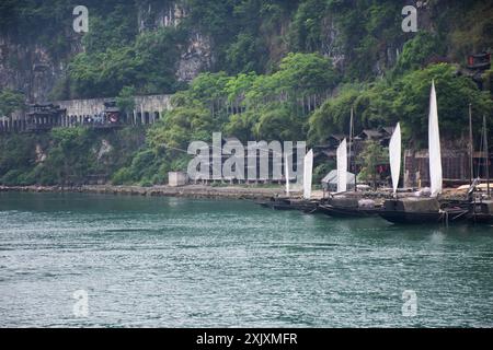 Die charmante Xiling Gorge of Antique Tribe Three Gorges oder der Stammesstamm brookside im yangtse River für chinesen, die reisen, VI Stockfoto