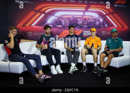 Budapest, Ungarn. Juli 2024. #27 Nico Hulkenberg (DEU, MoneyGram Haas F1), #10 Pierre Gasly (FRA, BWT Alpine F1 Team), #23 Alexander Albon (THA, Williams Racing), #81 Oscar Piastri (aus, McLaren Formel 1 Team), #14 Fernando Alonso (ESP, Aston Martin Aramco F1 Team), F1 Grand Prix von Ungarn am 18. Juli bei Hungaroring 2024 in Budapest, Ungarn. (Foto von HOCH ZWEI) Credit: dpa/Alamy Live News Stockfoto