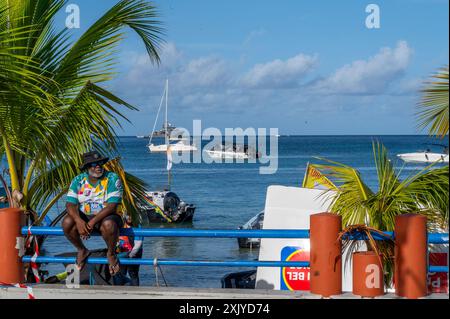 Yawl Race, Tour de Yoles 2024 en Martinique, auf Französisch-Westindien, Martinique. Arrivée aux ANSES d'Arlet, 19 Juillet 2024 Stockfoto