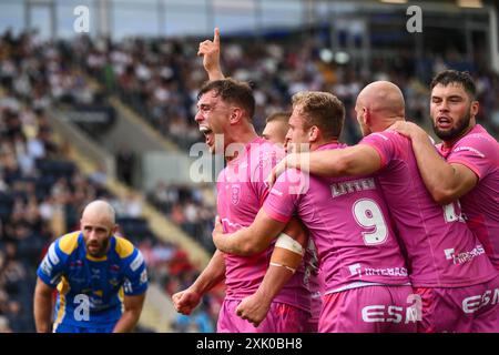 Jai Whitbread von Hull KR feiert seinen Versuch während des Spiels Leeds Rhinos gegen Hull KR in der Betfred Super League Runde 18 im Headingley Stadium, Leeds, Großbritannien, 20. Juli 2024 (Foto: Craig Thomas/News Images) Stockfoto