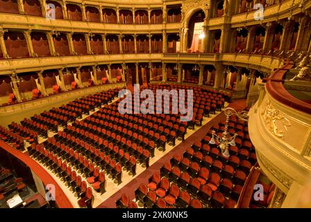 Das Opernhaus - 1. Aufführung 1884 - eines der schönsten Opernhäuser der Welt - erbaut im Stil der Neorenaissance - Budapest, Ungarn Stockfoto