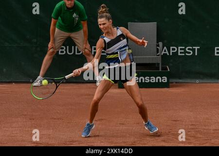 Katarzyna Piter (POL) spielt im Halbfinalspiel mit Fanny Stollar (HUN) gegen Anna Danilina (KAZ) und Irina Khromacheva beim WTA250 Gran Prix Tennis am 20. Juli 2024 in der Romai Teniszakademia, Budapest, Ungarn Stockfoto