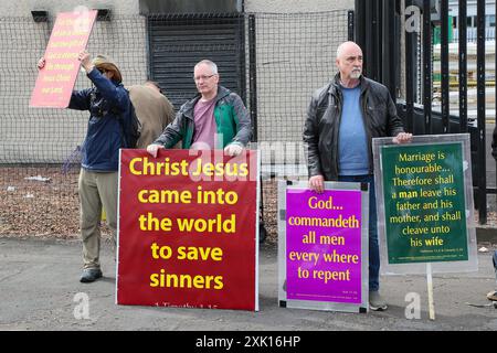 Glasgow, Großbritannien. Juli 2024. Während Tausende von ihnen Glasgow Pride unterstützten, gab es eine kleine Gegendemonstration gegen den schwulen Lebensstil. Quelle: Findlay/Alamy Live News Stockfoto