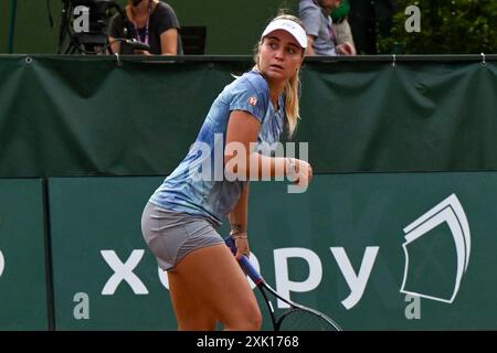 Katarzyna Piter (POL) spielt im Halbfinalspiel mit Fanny Stollar (HUN) gegen Anna Danilina (KAZ) und Irina Khromacheva beim WTA250 Gran Prix Tennis am 20. Juli 2024 in der Romai Teniszakademia, Budapest, Ungarn Stockfoto