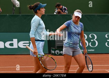 Katarzyna Piter (POL) spielt im Halbfinalspiel mit Fanny Stollar (HUN) gegen Anna Danilina (KAZ) und Irina Khromacheva beim WTA250 Gran Prix Tennis am 20. Juli 2024 in der Romai Teniszakademia, Budapest, Ungarn Stockfoto