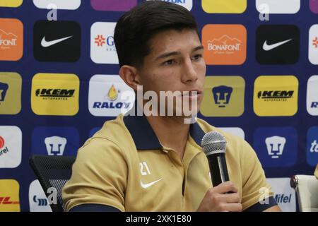 Mexiko-Stadt, Mexiko. Juli 2024. Mittelfeldspielerin Michelle Rodriguez sprach während einer Pressekonferenz, nachdem sie als neues Mitglied des Pumas de la UNAM Soccer Teams vorgestellt wurde. Am 19. Juli 2024 in Mexiko-Stadt. (Foto: Jose Luis Torales/ Credit: Eyepix Group/Alamy Live News Stockfoto