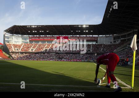 Antwerpen, Belgien. Juli 2024. Das Stadion Antwerp Bosuil, das während eines Freundschaftsspiels zwischen dem belgischen Königlichen Antwerpen FC und dem Italiener Parma Calcio 1913 am Samstag, den 20. Juli 2024 in Antwerpen gezeigt wurde, um sich auf die kommende Saison 2024-2025 vorzubereiten. BELGA FOTO KRISTOF VAN ACCOM Credit: Belga News Agency/Alamy Live News Stockfoto