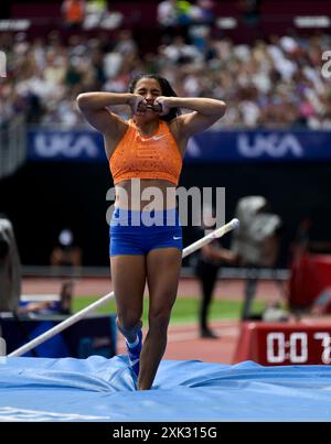 London, Großbritannien. Juli 2024. London, Großbritannien. , . Roberta BRUNI von Italien Womens in the Pole Vault reagiert während des London Athletics Meet, Teil der Wanda Diamond League Serie 2024 im London Stadium am 20. Juli 2024 in London Credit: PATRICK ANTHONISZ/Alamy Live News Credit: PATRICK ANTHONISZ/Alamy Live News Credit: PATRICK ANTHONISZ/Alamy Live News Stockfoto