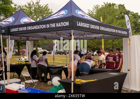 New York, Usa. Juli 2024. NEW YORK, NEW YORK - 20. JULI: Die Atmosphäre während der Independent Drivers Guild Annual Driver Appreciation Day im Corona Park am 20. Juli 2024 im Stadtteil Corona im Stadtteil Queens in New York City. Quelle: Ron Adar/Alamy Live News Stockfoto