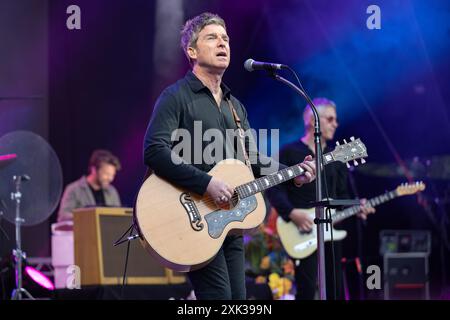 London, Großbritannien, 20. Juli 2024. Noel Gallagher's High Flying Birds im Konzert im Alexandra Palace, London Credit: John Barry/Alamy Live News Stockfoto