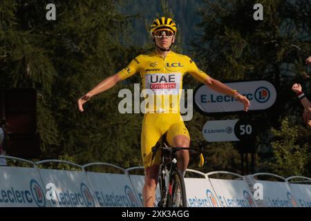 Tadej Pogacar gewinnt 2024 die Tour de France Col de la Couillole Stockfoto