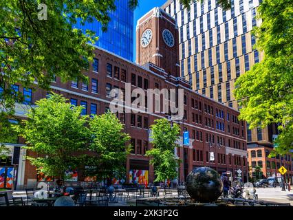Cambridge, Massachusetts, USA - 31. Mai 2024: Kendall Square. Der Kendall Square neben dem mit ist ein international anerkanntes Innovationsviertel. Stockfoto