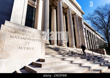 Cambridge, Massachusetts, USA – 4. Januar 2022: Das Massachusetts Institute of Technology (mit) ist eine private Universität, die 1861 gegründet wurde. Stockfoto