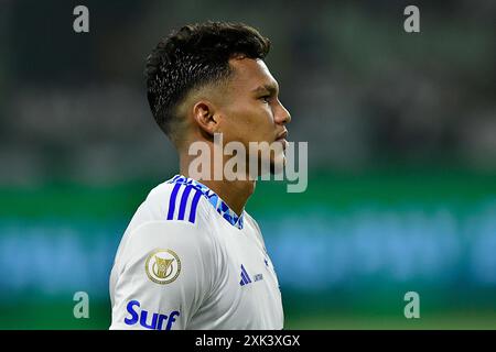 São Paulo (SP), 07/2024 - Fußball/Cruzeiro - Gabriel Veron von Cruzeiro - Spiel zwischen Cruzeiro, gültig für die achtzehn Runde der brasilianischen Meisterschaft, die am Abend dieses samstagabends in der Allianz Parque Arena in São Paulo ausgetragen wird. (Foto: Eduardo Carmim/Alamy Live News) Stockfoto