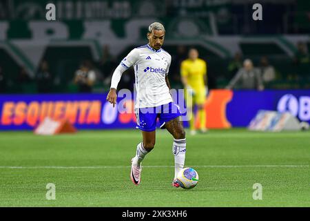 São Paulo (SP), 07/2024 - Fußball/Cruzeiro - M Pereira von Cruzeiro - Spiel zwischen Cruzeiro, gültig für die achtzehn Runde der brasilianischen Meisterschaft, die am Abend dieses samstagabends in der Allianz Parque Arena in São Paulo ausgetragen wird. (Foto: Eduardo Carmim/Alamy Live News) Stockfoto