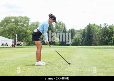 Sylvania, Ohio, USA. Juli 2024. LINN GEWÄHRT 25 von Schweden Abschläge auf dem zehnten Loch in den Dana Open im Highland Meadows Golf Club in Sylvania, Ohio. Grant beendete die Runde fünf Schüsse aus der Führung. (Kreditbild: © Brian Dempsey/ZUMA Press Wire) NUR REDAKTIONELLE VERWENDUNG! Nicht für kommerzielle ZWECKE! Quelle: ZUMA Press, Inc./Alamy Live News Stockfoto