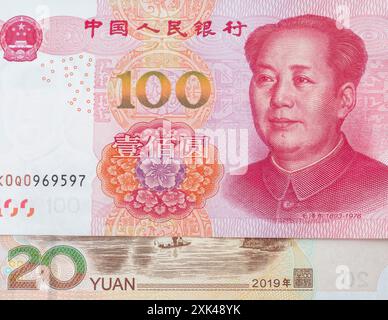 Chinesische Banknote von 100 und 20 Yuan Nahaufnahme Stockfoto