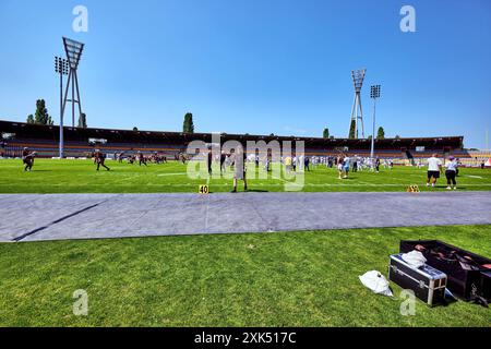 Stimmungsbild Friedrich Ludwig Jahn Stadion, GER, Berlin Thunder vs. Vienna Wikings, American Football, Saison 2024, European League of Football, elf, Woche 9, 21.07.2024, Foto: Eibner-Pressefoto/ Claudius Rauch Stockfoto