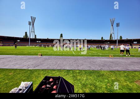 Stimmungsbild Friedrich Ludwig Jahn Stadion, GER, Berlin Thunder vs. Vienna Wikings, American Football, Saison 2024, European League of Football, elf, Woche 9, 21.07.2024, Foto: Eibner-Pressefoto/ Claudius Rauch Stockfoto