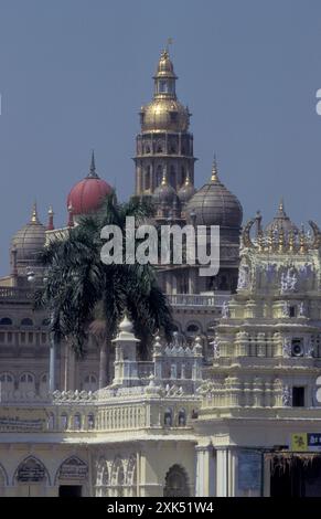 Mysore Palace oder Amba Vilas Palace in der Stadt Mysore in der Provinz Karnataka in Indien. Indien, Mysore, März 1998 Stockfoto