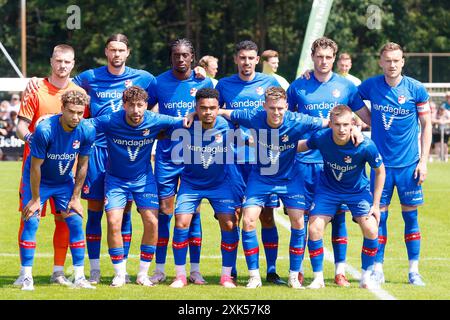 Rolde, Niederlande. Juli 2024. ROLDE, Sportpark Boerbos, 20.07.2024, Saison 2024/2025, Freundschaftsspiel. Während des Spiels Groningen - Emmen (freundlich), Endergebnis 3:2, Team Photo Emmen Credit: Pro Shots/Alamy Live News Stockfoto