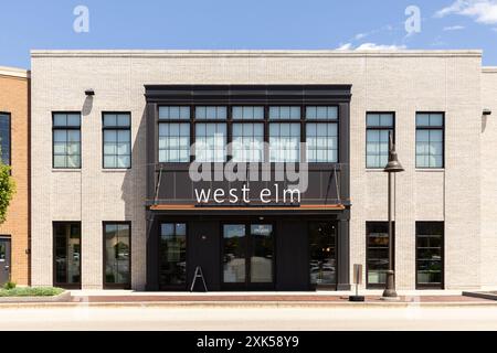 West Elm ist ein zeitgenössisches Möbeldesign und andere Haushaltswaren von Williams-Sonoma, Inc. Mit Standorten weltweit. Stockfoto