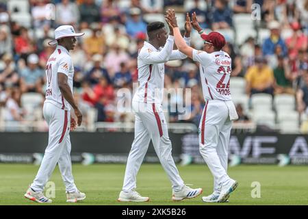 Kevin Sinclair von West Indies feiert den Wicket von Jamie Smith von England während des Rothesay Test Match Day Four Match England vs West Indies in Trent Bridge, Nottingham, Vereinigtes Königreich, 21. Juli 2024 (Foto: Mark Cosgrove/News Images) in Nottingham, Vereinigtes Königreich am 21. Juli 2024. (Foto: Mark Cosgrove/News Images/SIPA USA) Stockfoto