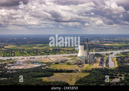 Luftbild, Duisburg-Nord, duisport logport VI Sechs, STEAG Kraftwerk Walsum, Fluss Rhein und Nordhafen Walsum, NSG Naturschutzgebiet Rheinaue Binsheim, Blick nach Rheinberg, Fernsicht und blauer Himmel mit Wolken, Alt-Walsum, Duisburg, Ruhrgebiet, Nordrhein-Westfalen, Deutschland ACHTUNGxMINDESTHONORARx60xEURO *** Luftaufnahme, Duisburg Nord, duisport Logport VI SIX, STEAG-Kraftwerk Walsum, Rhein- und Nordhafen Walsum, Naturpark Rheinaue Binsheim, Blick auf Rheinberg, Fernsicht und blauer Himmel mit Wolken, Alt Walsum, Duisburg, Ruhrgebiet, Nordrhein-Westfalen, Deutschland ATTENTIONxM Stockfoto